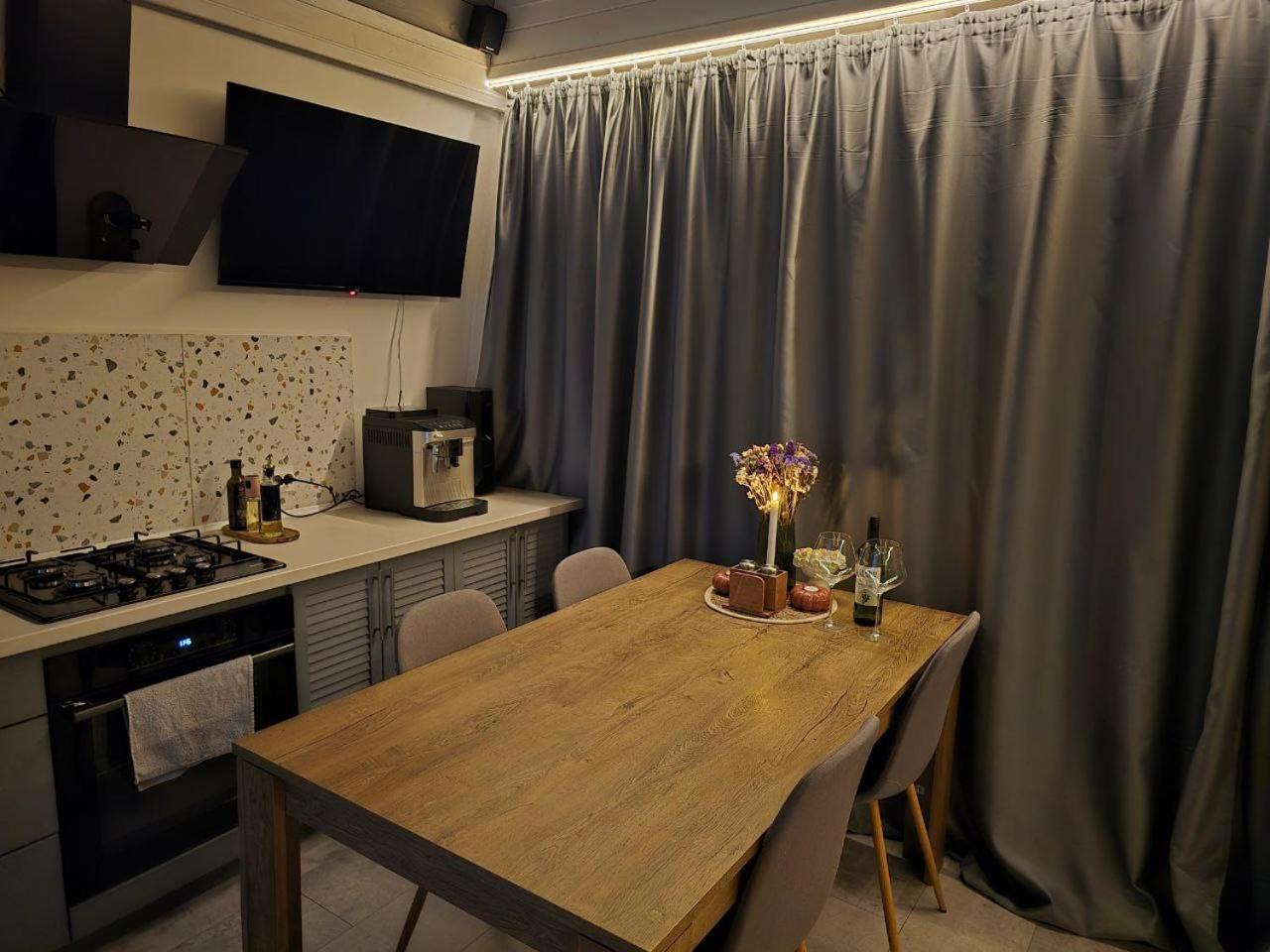 Holiday home Black Dora *
